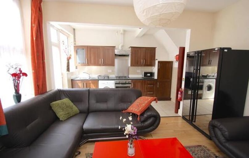 South Grove, Ardwick, Manchester - Image 1